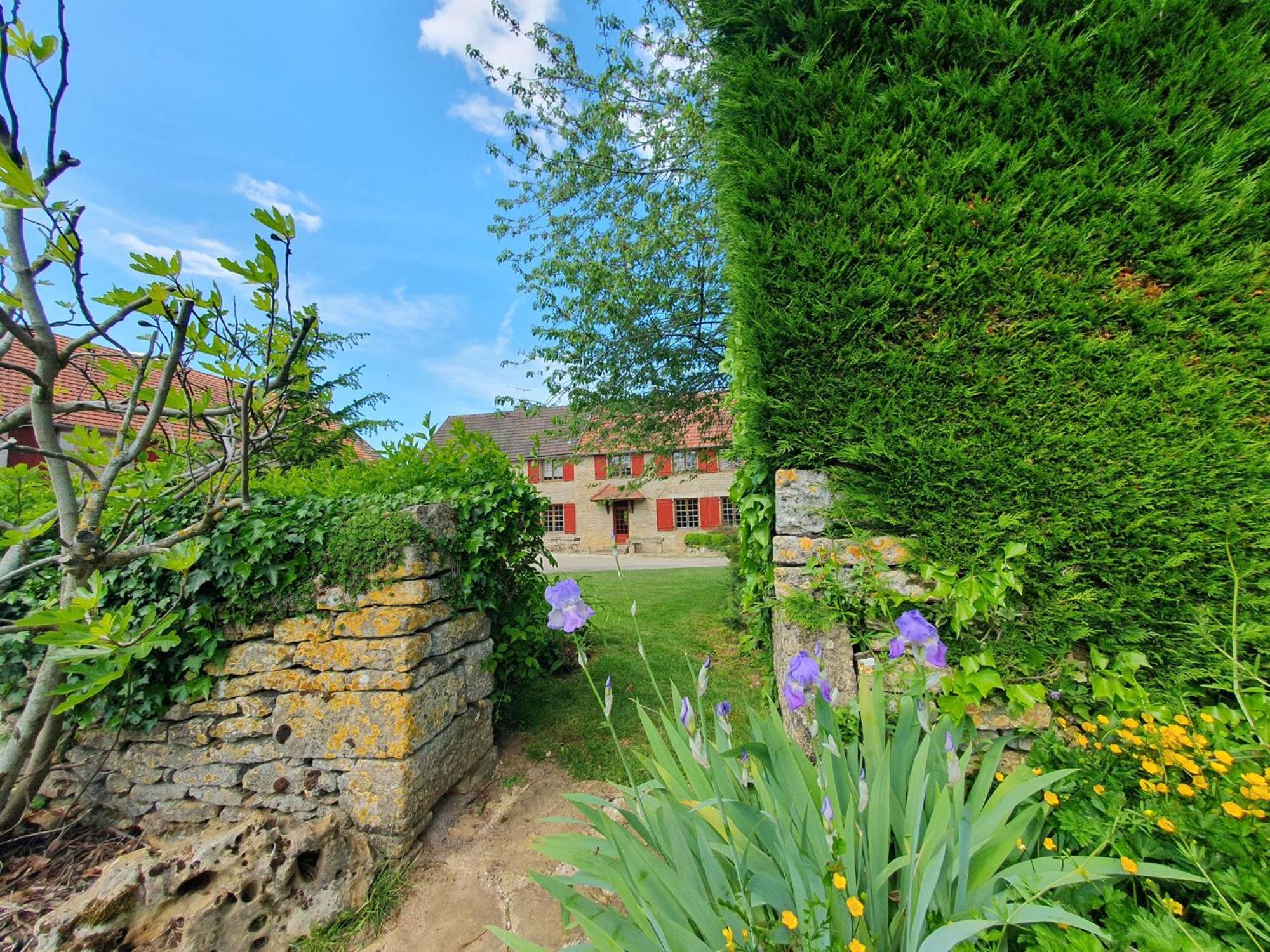 Jardin Des Sens, La Rente D'Eguilly Bed & Breakfast Luaran gambar